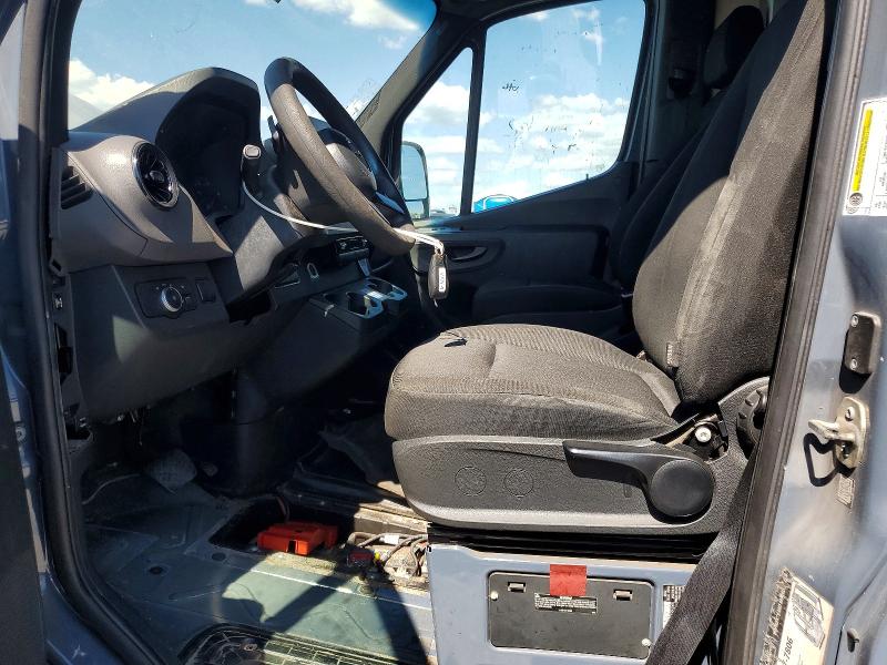 2019 Mercedes-benz VIN WD4PF1CD1KP151771 COPART salvage auction — MINOR DENT/SCRATCHES, Fl - Certificate Of Title, sold $11,500 on 2026-07-27 (photo 7)