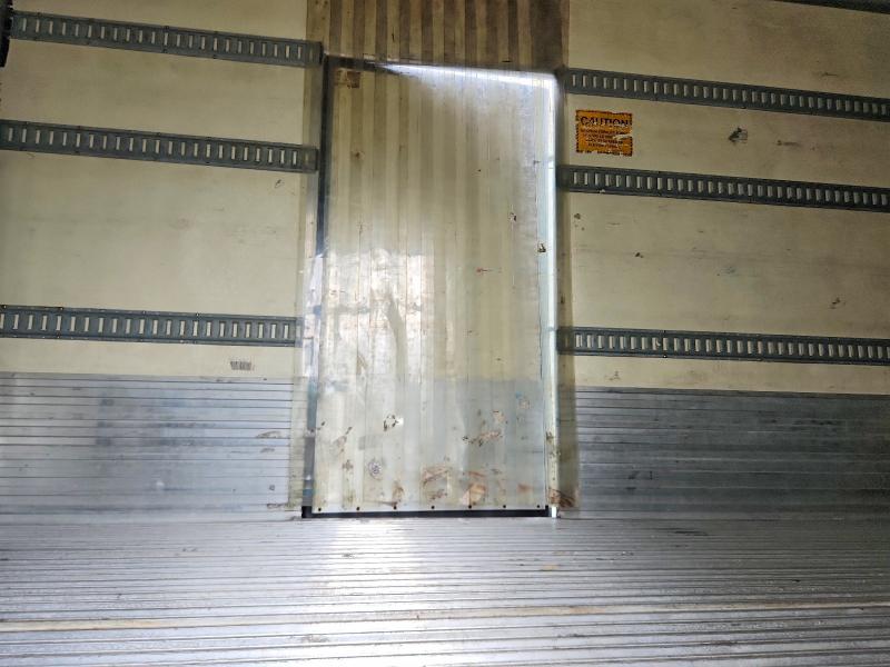 2015 Utility trailer manufacture Trailer VIN 1UYVS234XFM408812 COPART salvage auction — UNDERCARRIAGE, IL - CERTIFICATE OF TITLE (P), sold $2,450 on 2026-07-07 (photo 7)