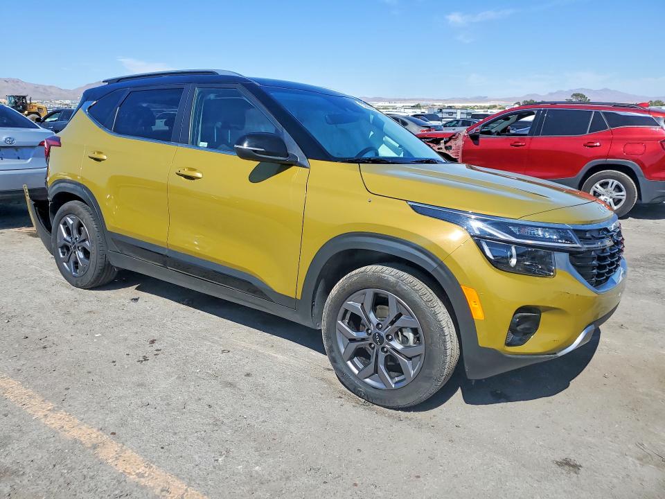 2024 Kia Seltos VIN KNDEU2AA8R7652768 COPART salvage auction — SIDE, Nv - Salvage Title, sold $4,350 on 2026-07-16 (photo 4)