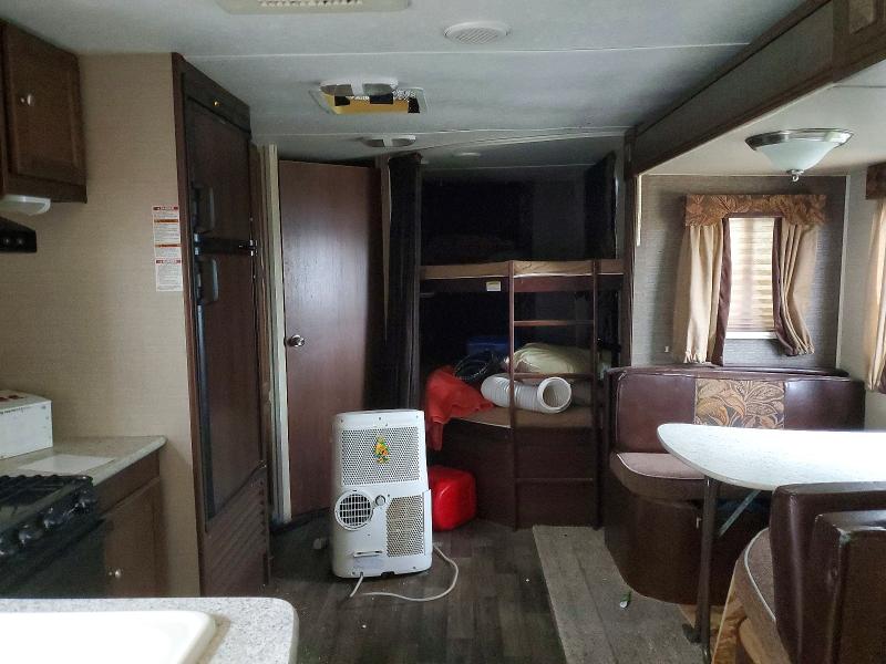 2016 Kyrv Trailer VIN 4YDT27226GX420827 COPART salvage auction — SIDE, UT - SALVAGE CERTIFICATE, sold $4,500 on 2026-09-17 (photo 6)