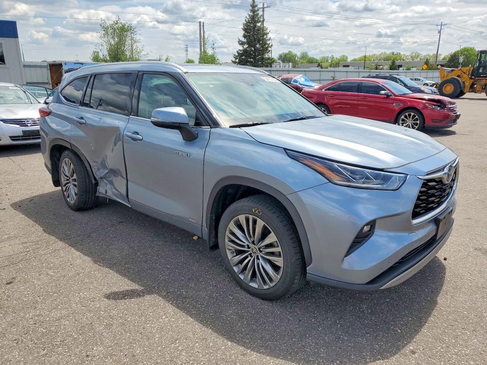 2021 Toyota Highlander VIN 5TDEBRCH8MS025110 COPART salvage auction — SIDE, Mn - Cert Of Title-Salvage, sold $1,200 on 2026-07-28 (photo 4)