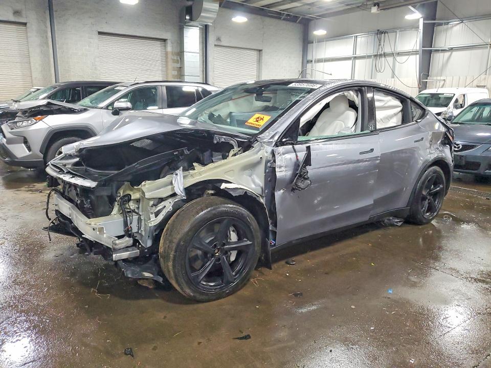 2026 Tesla Model y VIN 7SAYGDEE3TF325261 COPART salvage auction — ROLLOVER, Wi - Cert Of Title-Salvage Vehicle, sold $3,350 on 2026-07-07 (photo 1)