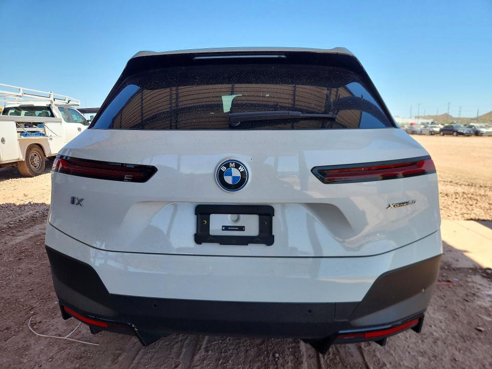 2025 BMW Ix VIN WB523CF08SCT80355 COPART salvage auction — SIDE, Az - Cert Of Title - Salvage, sold $18,700 on 2026-07-16 (photo 6)