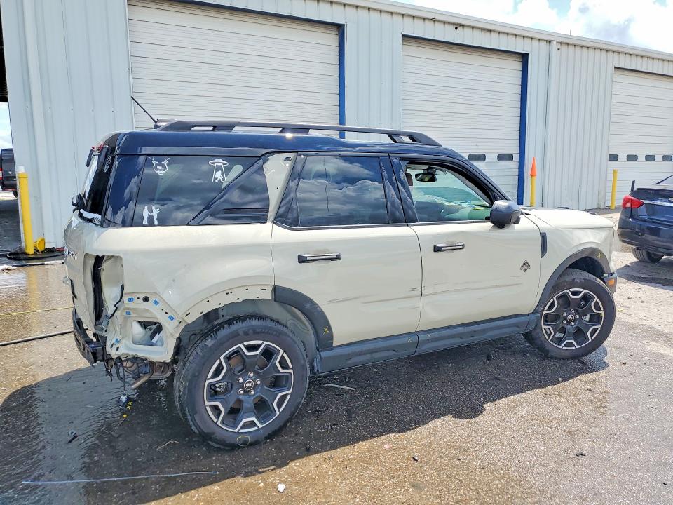 2025 Ford Bronco VIN 3FMCR9CN5SRE72420 COPART salvage auction — REAR END, Al - Cert Of Title-Salvage Title, sold $8,800 on 2026-07-30 (photo 3)