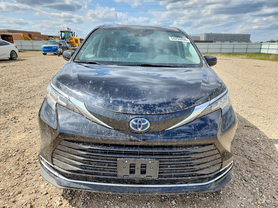 2023 Toyota Sienna VIN 5TDYRKEC6PS173150 COPART salvage auction — SIDE, Mn - Cert Of Title-Salvage, sold $16,100 on 2026-07-06 (photo 5)