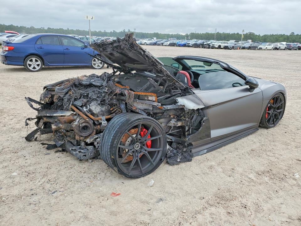 2017 Audi R8 VIN WUAVACFX8H7904676 COPART salvage auction — BURN, Tx - Salvage Vehicle Title, sold $3,800 on 2026-08-14 (photo 3)