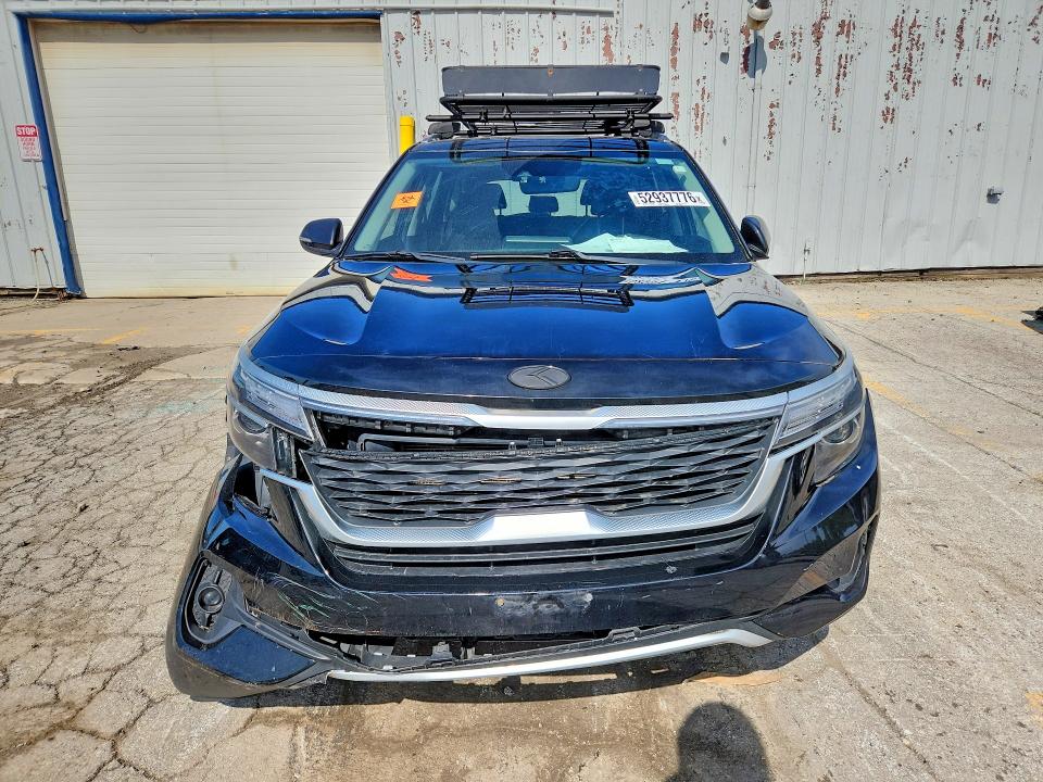 2021 Kia Seltos VIN KNDEUCAA3M7043828 COPART salvage auction — REAR END, Il - Salvage Certificate, sold $3,450 on 2026-07-10 (photo 5)