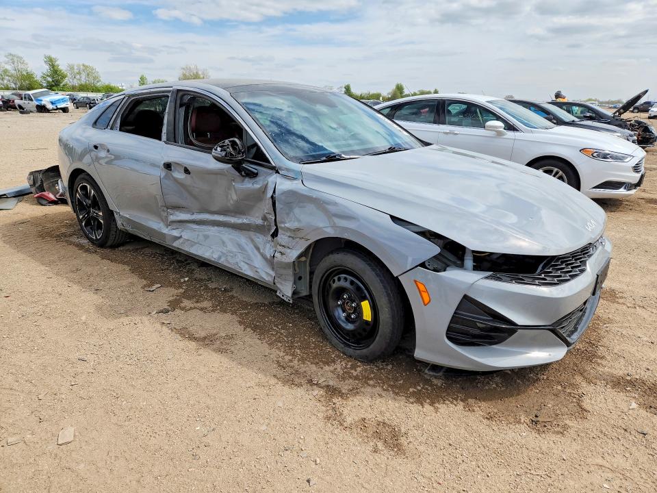 2022 Kia K5 VIN 5XXG64J29NG145841 COPART salvage auction — SIDE, Il - Salvage Certificate, sold $7,700 on 2026-07-21 (photo 4)