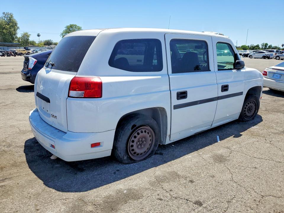 2014 Amc VIN 57WMD1B66EM101083 COPART salvage auction — VANDALISM, Ca - Dis/Dlr/Exp Only Clean Title, sold $70 on 2026-07-31 (photo 3)