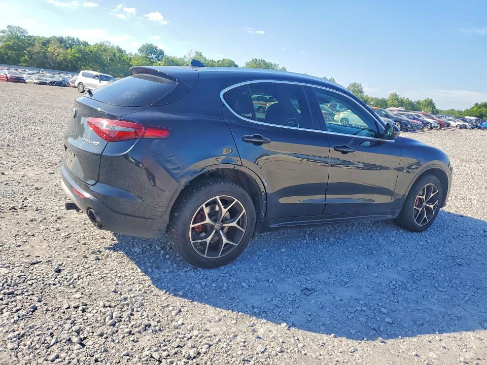 2021 Alfa romeo VIN ZASPAKBN9M7D13133 COPART salvage auction — FRONT END, Al - Cert Of Title-Salvage Title, sold $8,700 on 2026-08-04 (photo 3)