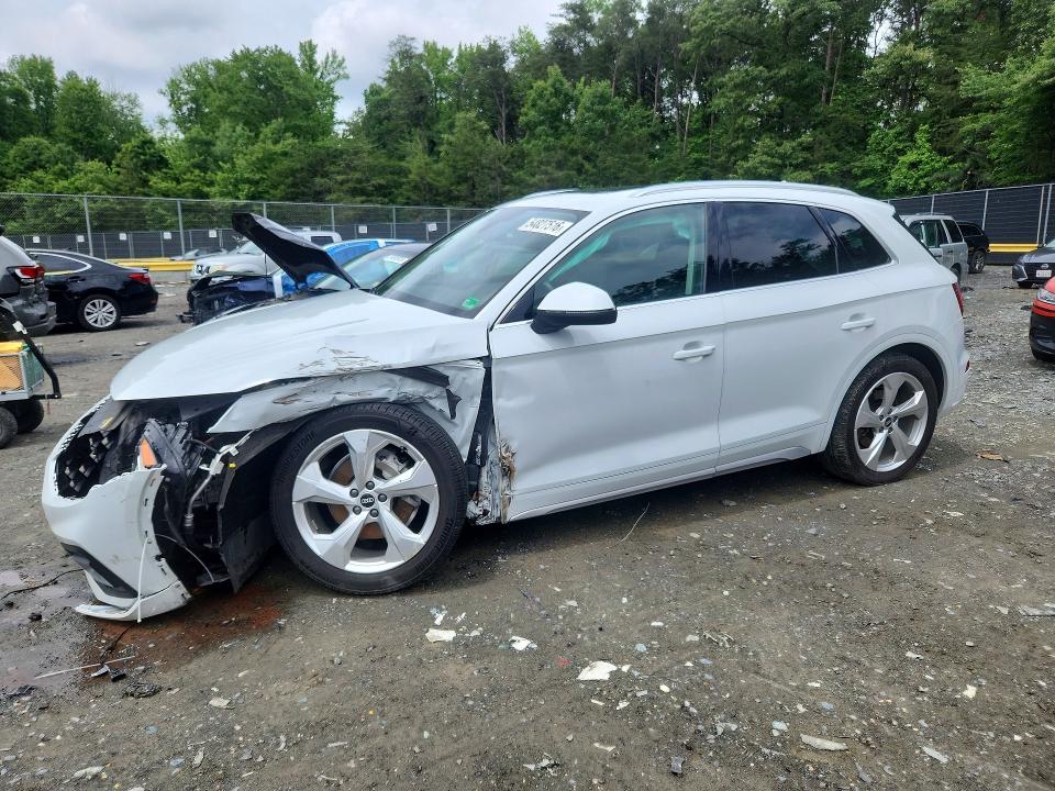 2021 Audi Q5 VIN WA1BAAFY0M2045002 COPART salvage auction — FRONT END, Salvage Title, sold $2,600 on 2026-07-24 (photo 1)