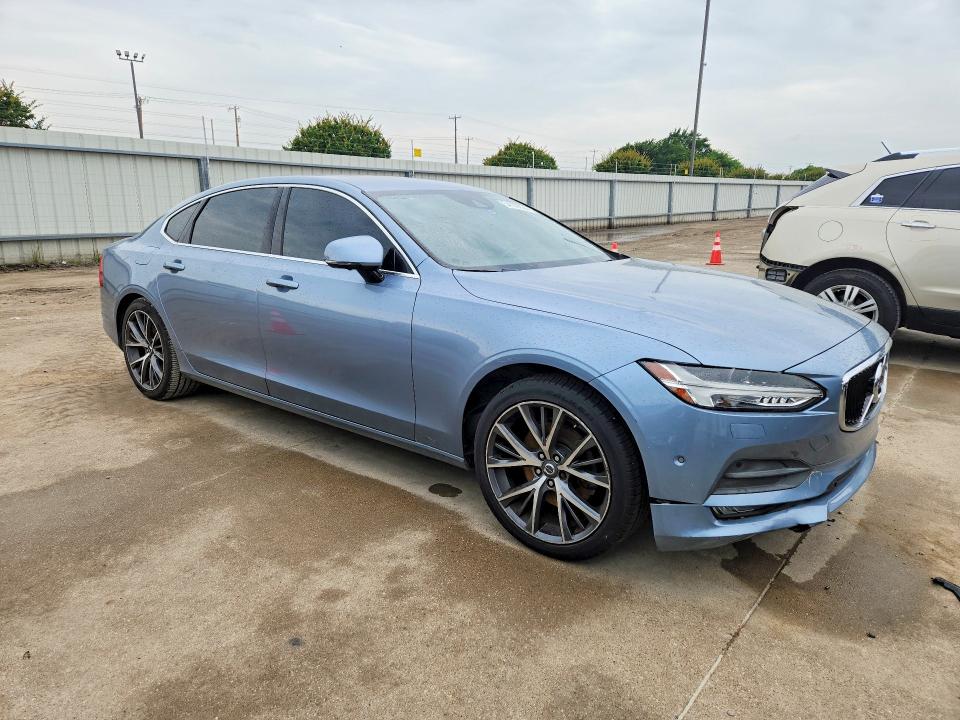 2018 Volvo S90 VIN LVY982MK2JP037592 COPART salvage auction — UNDERCARRIAGE, Tx - Salvage Vehicle Title, sold $3,500 on 2026-07-17 (photo 4)