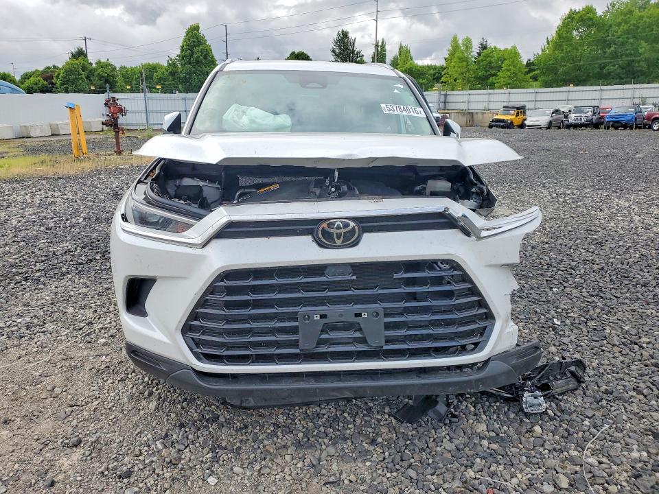 2025 Toyota Highlander VIN 5TDAAAB55SS090827 COPART salvage auction — FRONT END, Or - Salvage Title Certificate, sold $17,000 on 2026-08-24 (photo 5)