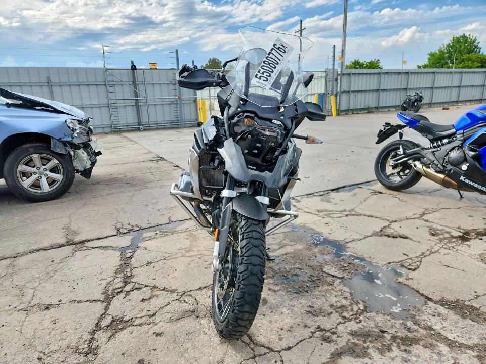 2019 BMW R 1250 VIN WB10J9306KZJ17896 COPART salvage auction — FRONT END, Co - Public - Salvage Title, sold $8,600 on 2026-07-06 (photo 2)