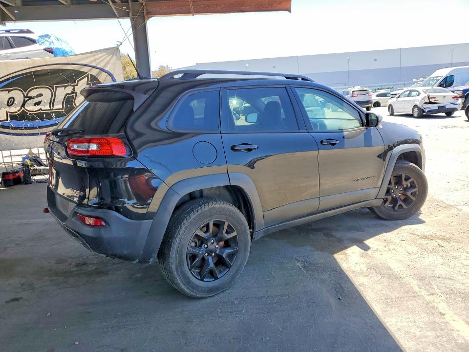 2015 Jeep VIN 1C4PJMBS7FW770039 COPART salvage auction — MECHANICAL, Ca - Dis/Dlr/Exp Only Clean Title, sold $2,650 on 2026-09-22 (photo 3)
