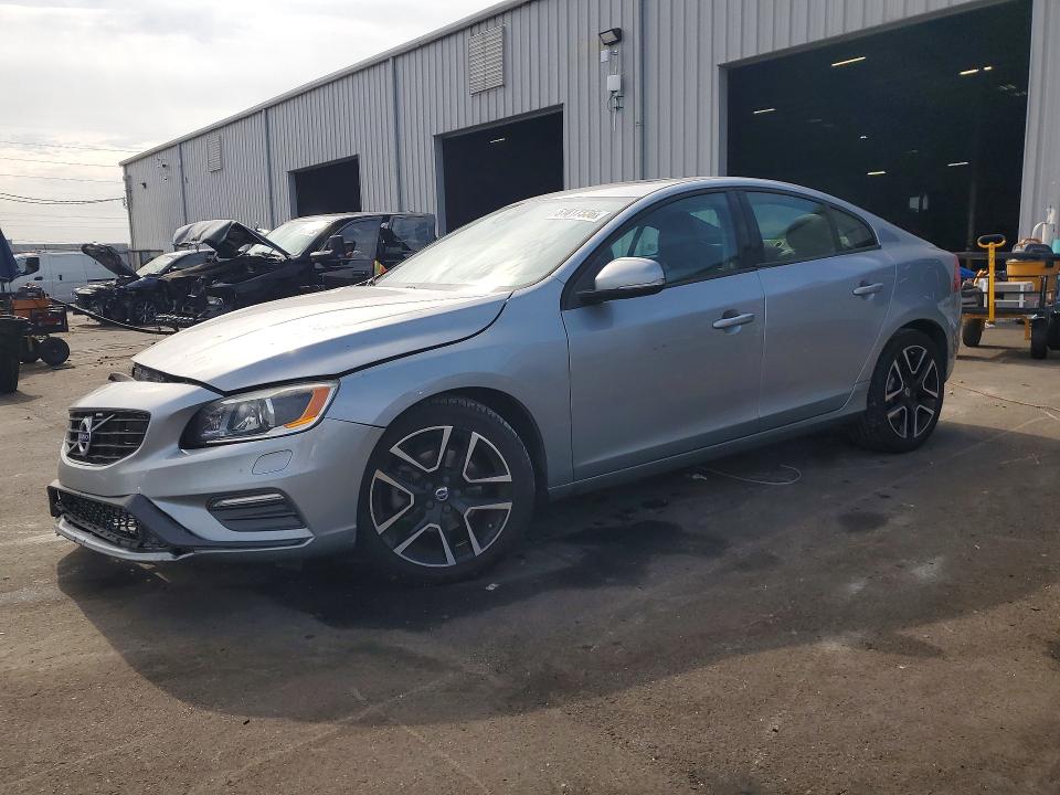 2017 Volvo VIN YV126MFL2H2421552 COPART salvage auction — FRONT END, Fl - Cert Of Title Slvg Rebuildable, sold $400 on 2026-07-08 (photo 1)