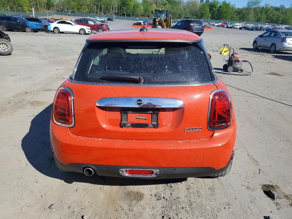 2021 Mini Cooper VIN WMWXR3C08M2N75889 COPART salvage auction — SIDE, Id - Salvage Certificate Of Title, sold $3,950 on 2026-08-19 (photo 6)