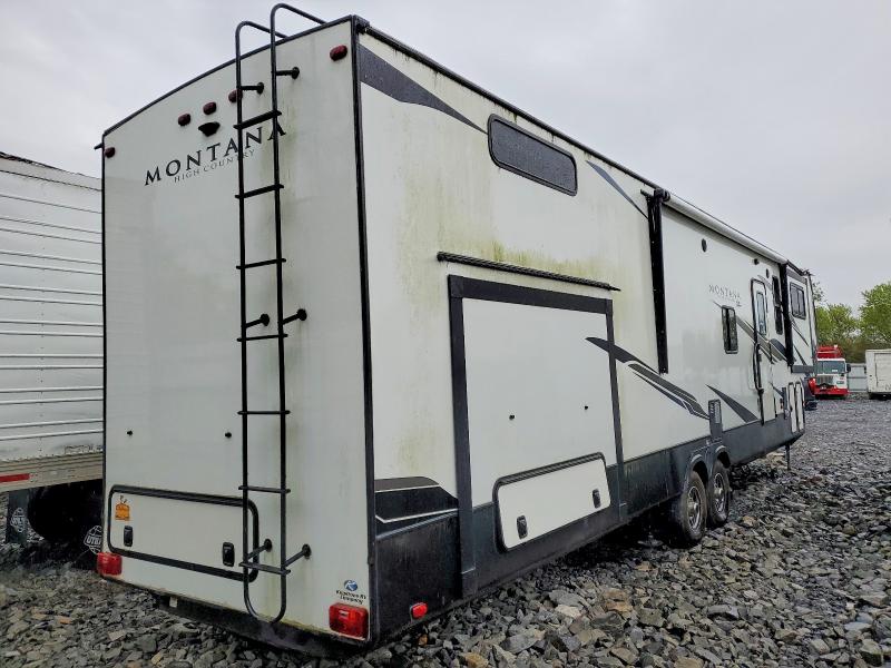 2020 Montana Trailer VIN 4YDF3772XLA742239 COPART salvage auction — ROOF, NY - MV-907A SALVAGE CERTIFICATE, sold $11,200 on 2026-07-08 (photo 4)
