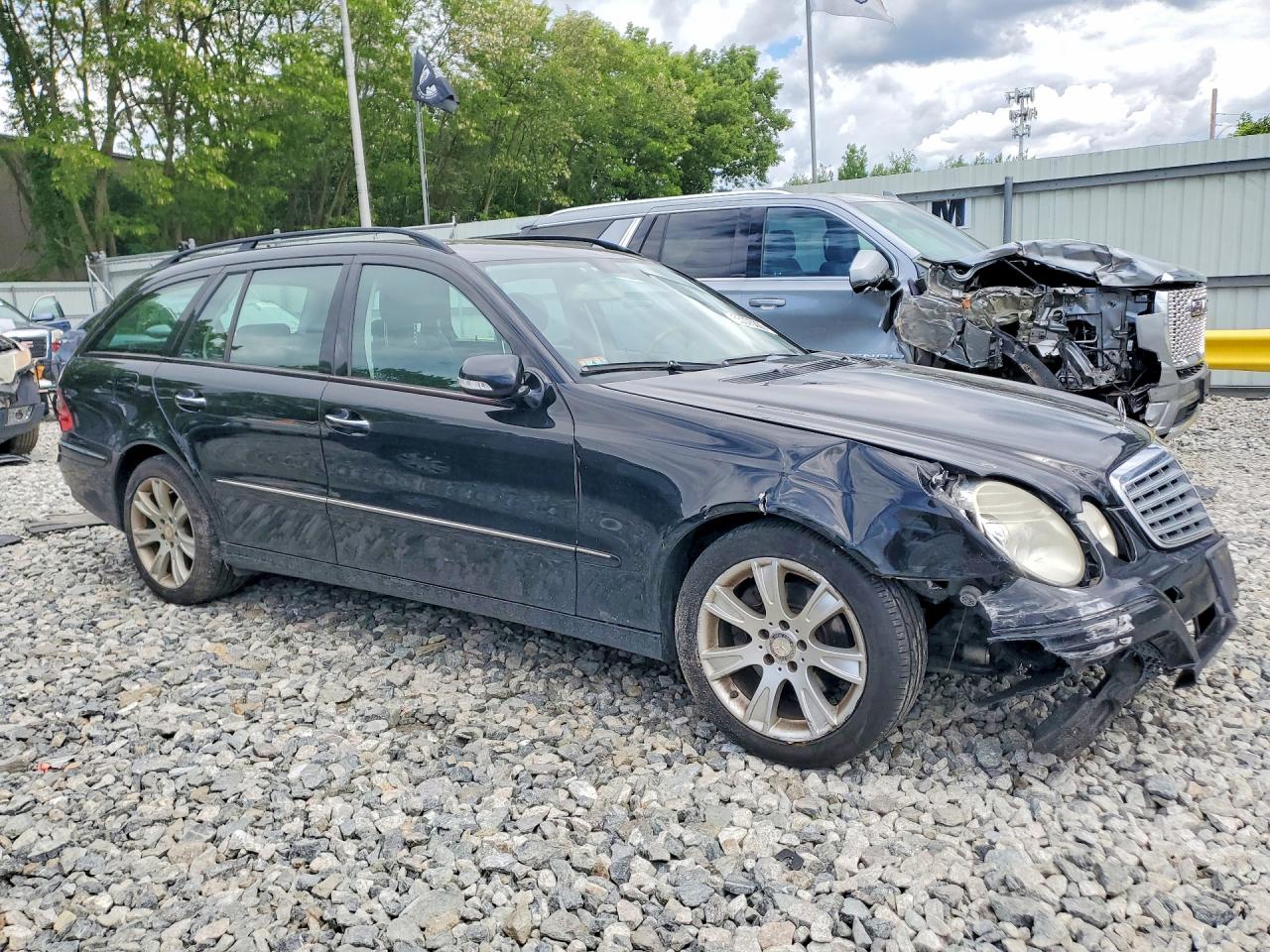 2009 Mercedes-Benz E-Class VIN WDBUH87X89B380216 COPART salvage auction — Front End, MA - CERT OF TITLE-RECONSTRCTD COLL, sold $425 on 2026-07-01 (photo 4)