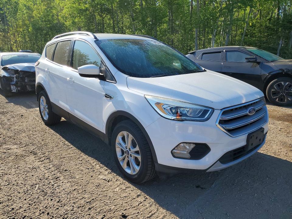 2017 Ford Escape VIN 1FMCU0GD2HUB17153 COPART salvage auction — NORMAL WEAR, ON - PERMIT NO BRAND - UNFIT, sold $1,550 on 2026-07-03 (photo 4)