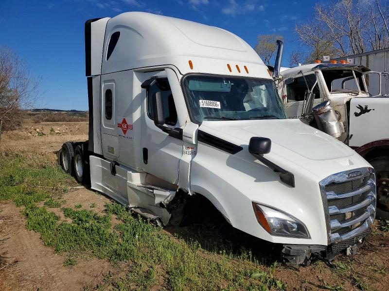 2026 Freightliner Cascadia 126 VIN 3AKJHHDR2TSWH2545 COPART salvage auction — BURN, MN - CERT OF TITLE-SALVAGE, sold $15,700 on 2026-08-04 (photo 1)