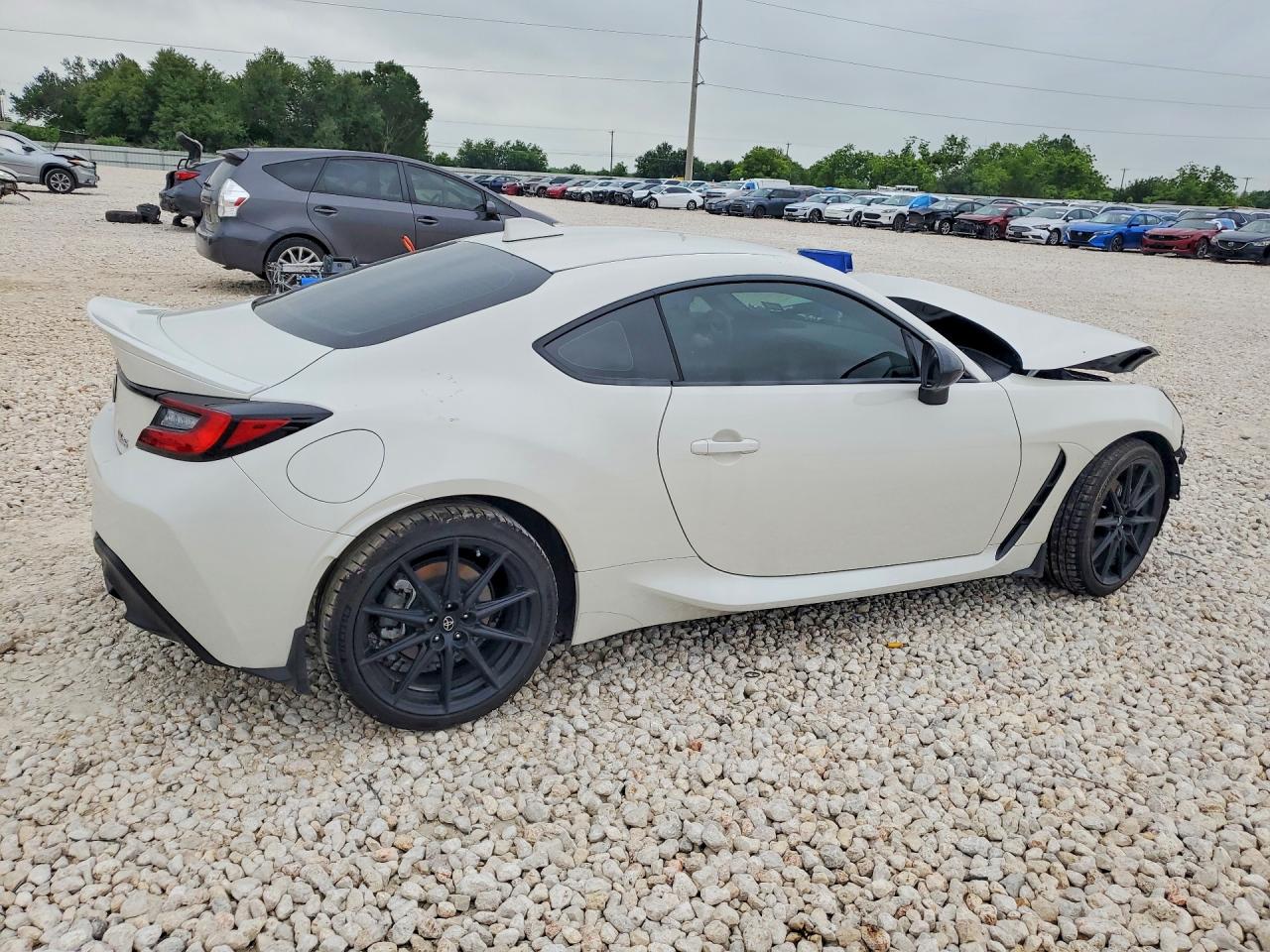 2025 Toyota GR 86 VIN JF1ZNBE15S9758359 COPART salvage auction — Front End, TX - SALVAGE VEHICLE TITLE, sold $4,650 on 2026-07-02 (photo 3)
