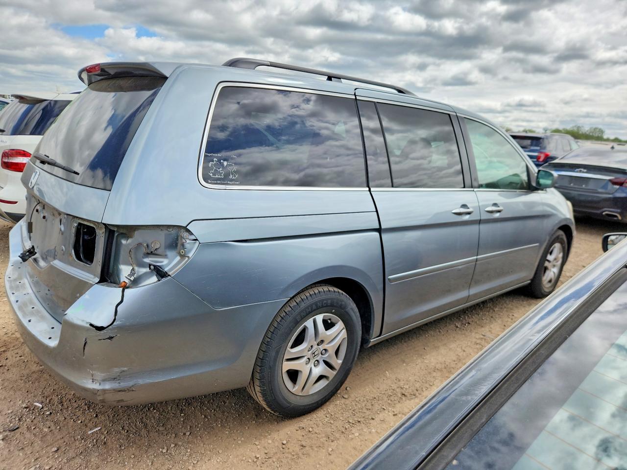 2007 Honda Odyssey VIN 5FNRL38757B103749 COPART salvage auction — Rear End, IL - SALVAGE CERTIFICATE, sold $450 on 2026-07-02 (photo 3)