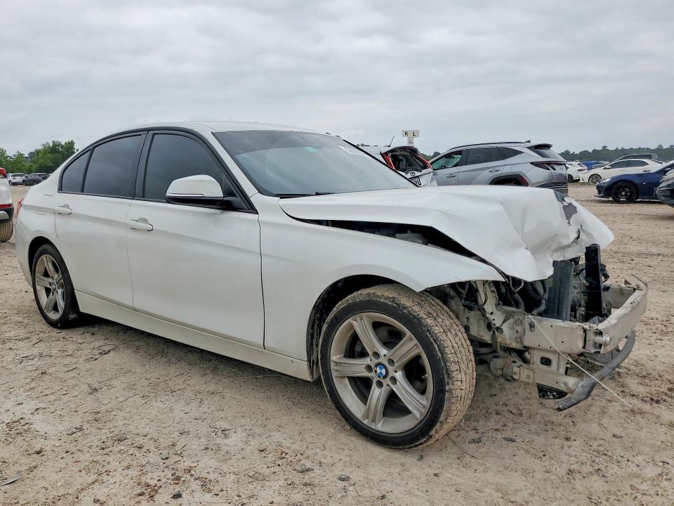 2013 BMW VIN WBA3B1C50DK128606 COPART salvage auction — FRONT END, Tx - Salvage Vehicle Title, sold $600 on 2026-07-10 (photo 4)