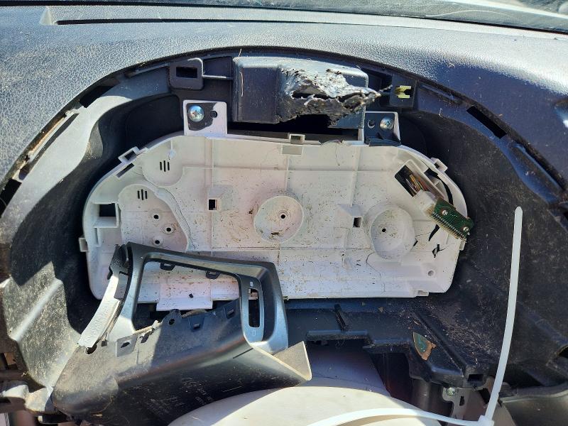 2013 Subaru Forester VIN JF2SHADC6DG435647 COPART salvage auction — VANDALISM, CO - PUBLIC - SALVAGE TITLE, sold $350 on 2026-07-22 (photo 9)