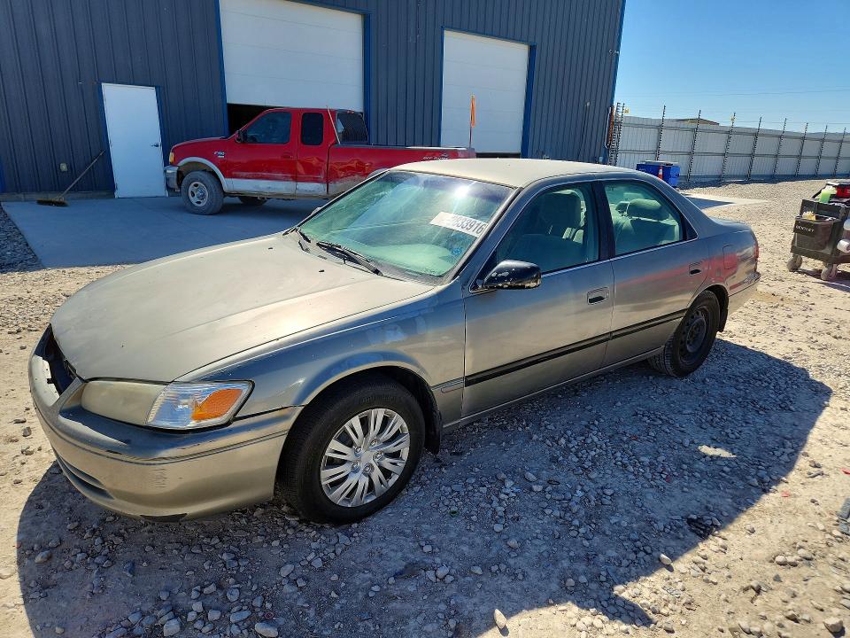 2000 Toyota Camry VIN JT2BG22K4Y0406205 COPART salvage auction — FRONT END, UT - SALVAGE CERTIFICATE, sold $200 on 2026-07-31 (photo 1)
