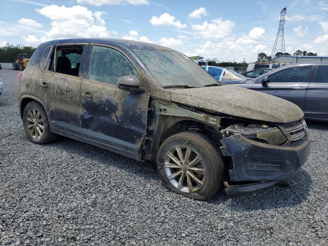 2014 Volkswagen VIN WVGAV3AX5EW519368 COPART salvage auction — WATER/FLOOD, Fl - Cert Of Title-Slvg Rebld Flood, sold $375 on 2026-08-18 (photo 4)