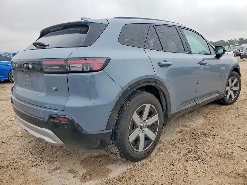 2024 Honda Prologue VIN 3GPKHWRM8RS520560 COPART salvage auction — FRONT END, Tx - Salvage Vehicle Title, sold $13,100 on 2026-07-07 (photo 3)