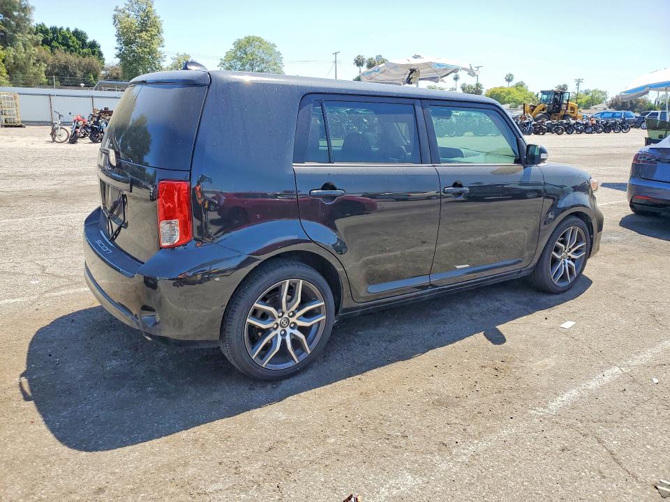 2013 Scion Xb VIN JTLZE4FE3DJ037535 COPART salvage auction — NORMAL WEAR, CA - DIS/DLR/EXP ONLY CLEAN TITLE, sold $400 on 2026-09-04 (photo 3)