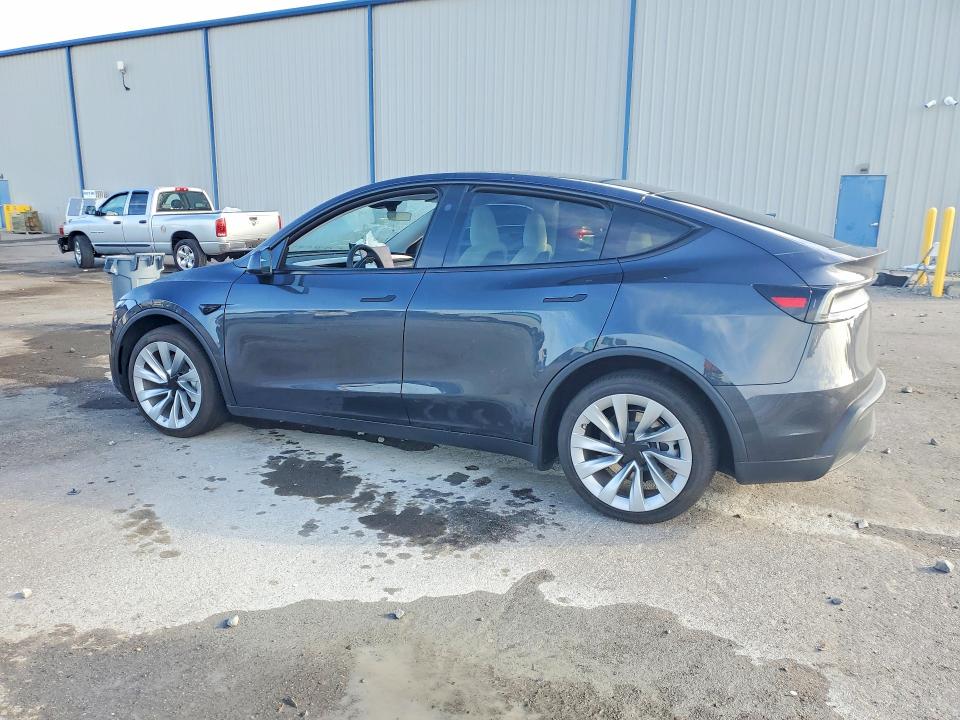 2026 Tesla Model y VIN 7SAYGDED1TA473218 COPART salvage auction — FRONT END, Fl - Cert Of Title Slvg Rebuildable, sold $19,000 on 2026-07-20 (photo 2)