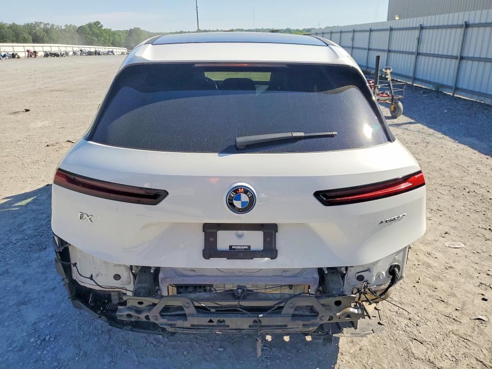 2022 BMW Ix VIN WB523CF05NCJ55041 COPART salvage auction — FRONT END, Nc - Salvage Certificate Of Title, sold $175 on 2026-07-08 (photo 6)