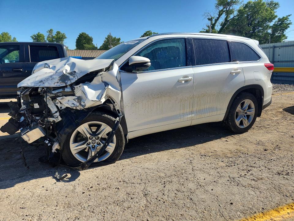 2017 Toyota VIN 5TDDZRFHXHS424058 COPART salvage auction — FRONT END, Ks - Cert Of Title-Salvage, sold $4,600 on 2026-07-15 (photo 1)