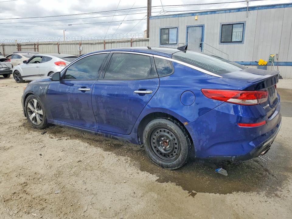 2019 Kia Optima VIN 5XXGT4L35KG354813 COPART salvage auction — MINOR DENT/SCRATCHES, Ca - Dis/Dlr/Exp Only Clean Title, sold $1,700 on 2026-07-06 (photo 2)
