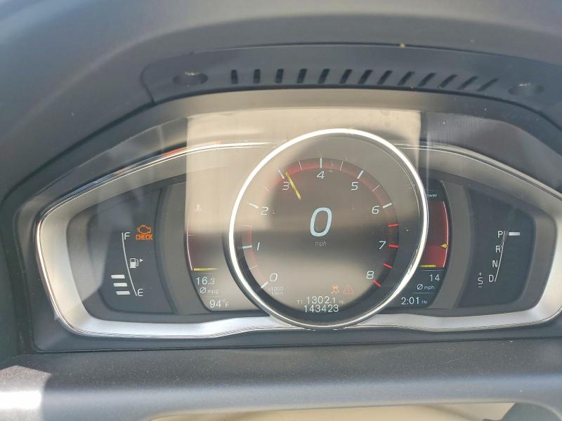 2015 Volvo Xc60 VIN YV440MDK2F2669207 COPART salvage auction — HAIL, Tx - Bonded Title - Clean, sold $175 on 2026-07-30 (photo 9)
