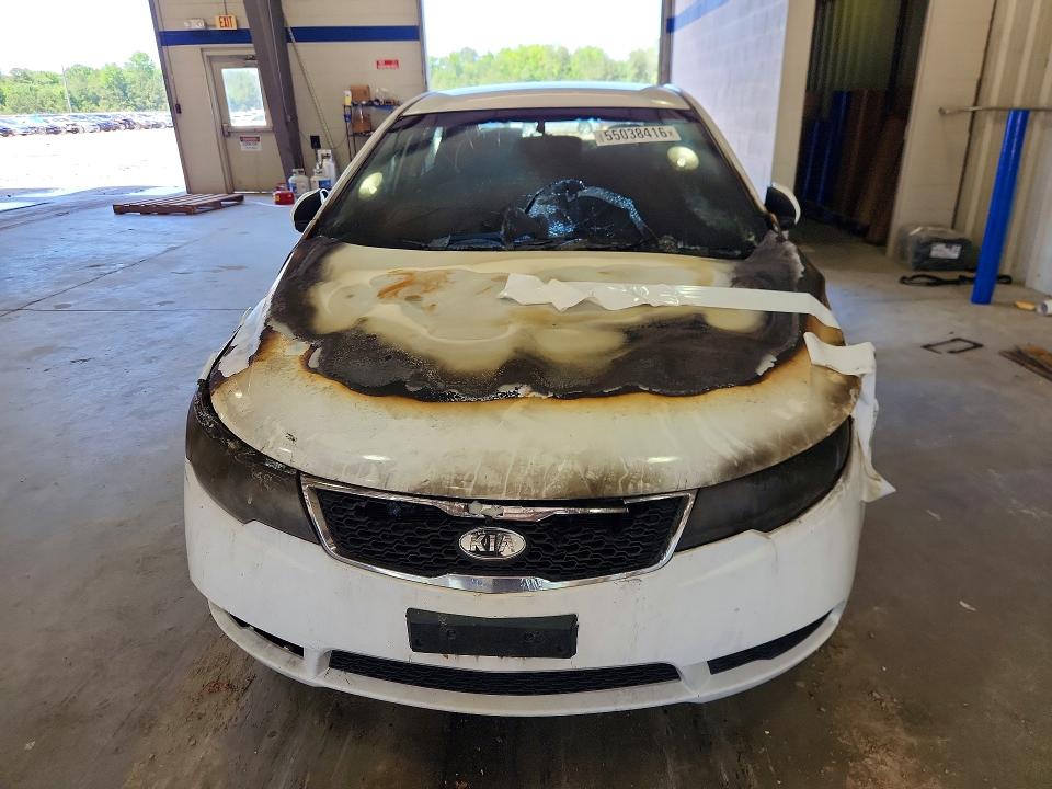 2012 Kia Forte VIN KNAFT4A28C5486215 COPART salvage auction — Burn Engine, Va - Cert Of Title - Salvage, sold $325 on 2026-07-10 (photo 5)