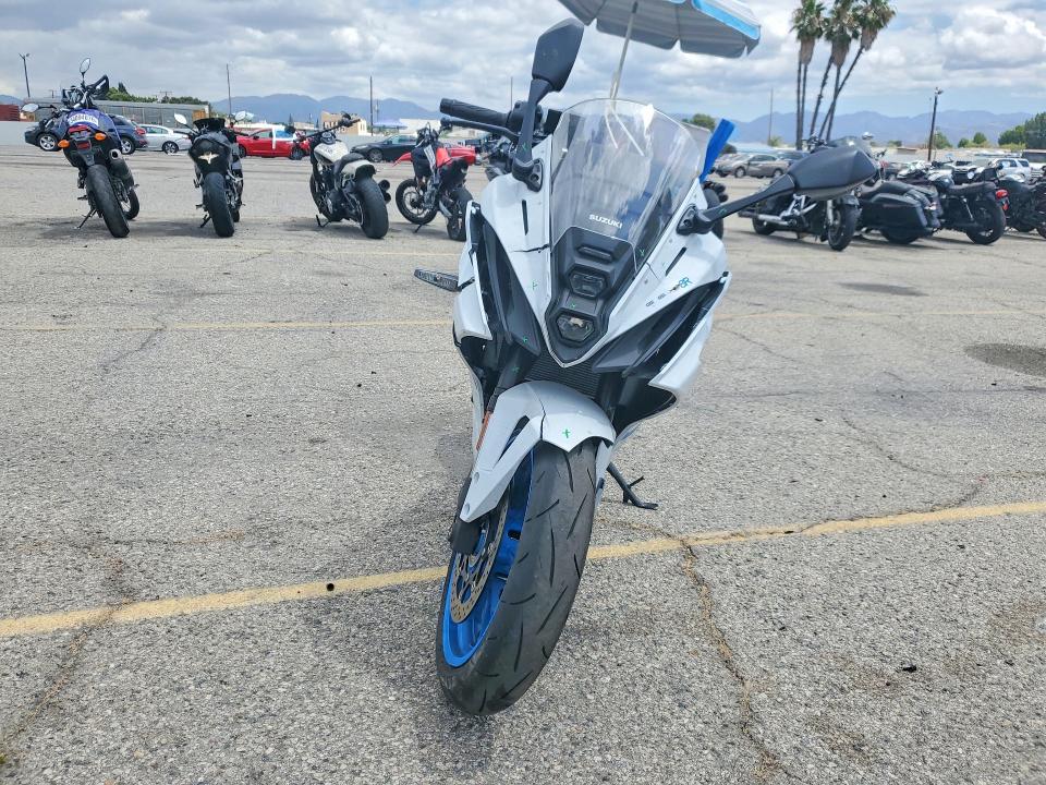 2026 Suzuki Gsx VIN JS1EM13B2T7100703 COPART salvage auction — FRONT END, Ca - Salvage Certificate, sold $2,650 on 2026-07-30 (photo 2)