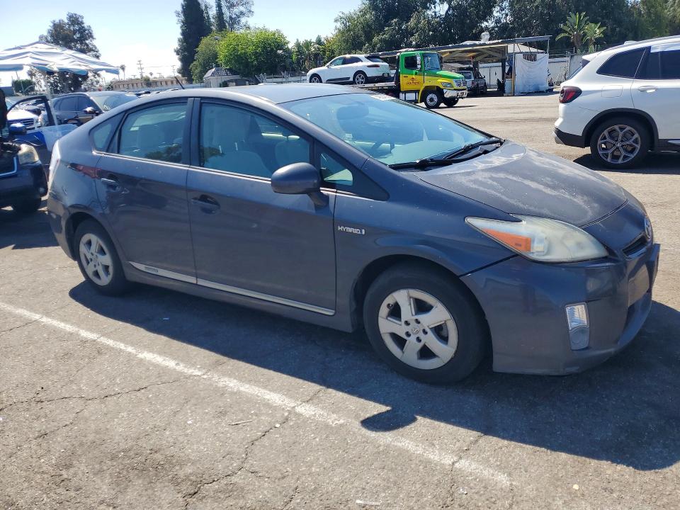 2011 Toyota Prius VIN JTDKN3DU0B1375389 COPART salvage auction — MINOR DENT/SCRATCHES, In - Certificate Of Title, sold $1,100 on 2026-07-24 (photo 4)