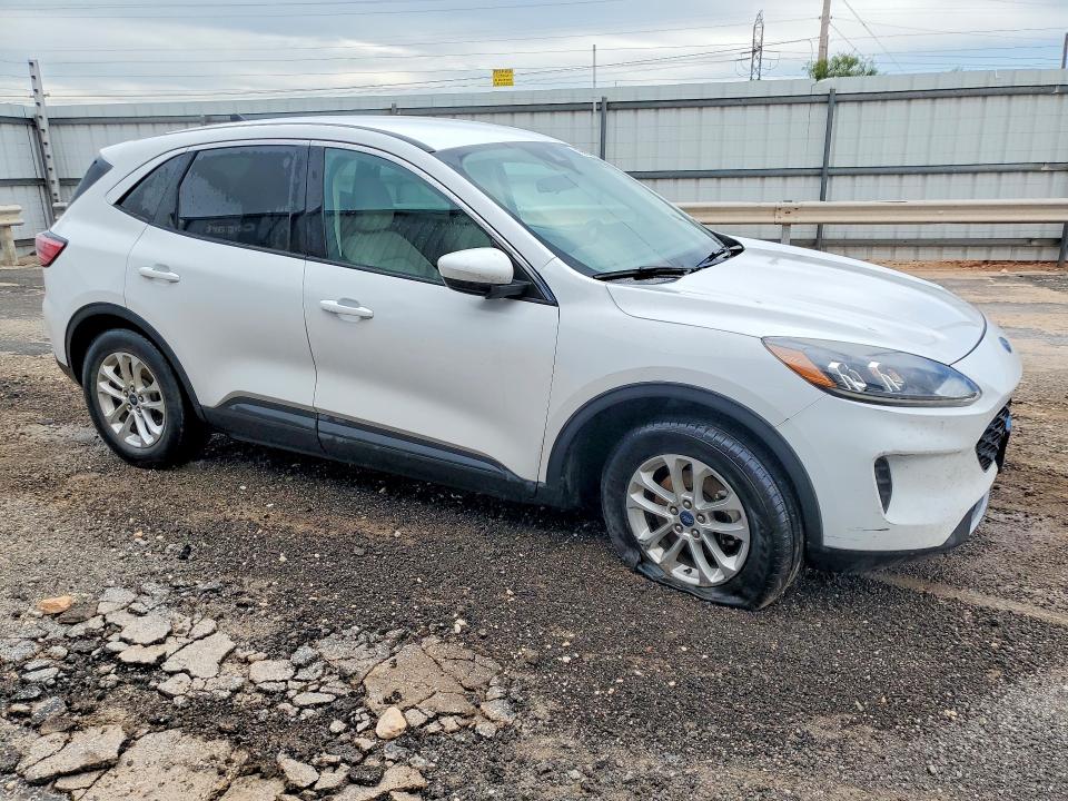 2020 Ford Escape VIN 1FMCU0G61LUC39609 COPART salvage auction — UNDERCARRIAGE, Tx - Certificate Of Title, sold $1,700 on 2026-07-02 (photo 4)