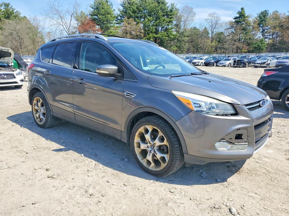 2013 Ford VIN 1FMCU9J90DUC18419 COPART salvage auction — MINOR DENT/SCRATCHES, Ma - Certificate Of Title, sold $400 on 2026-07-20 (photo 4)