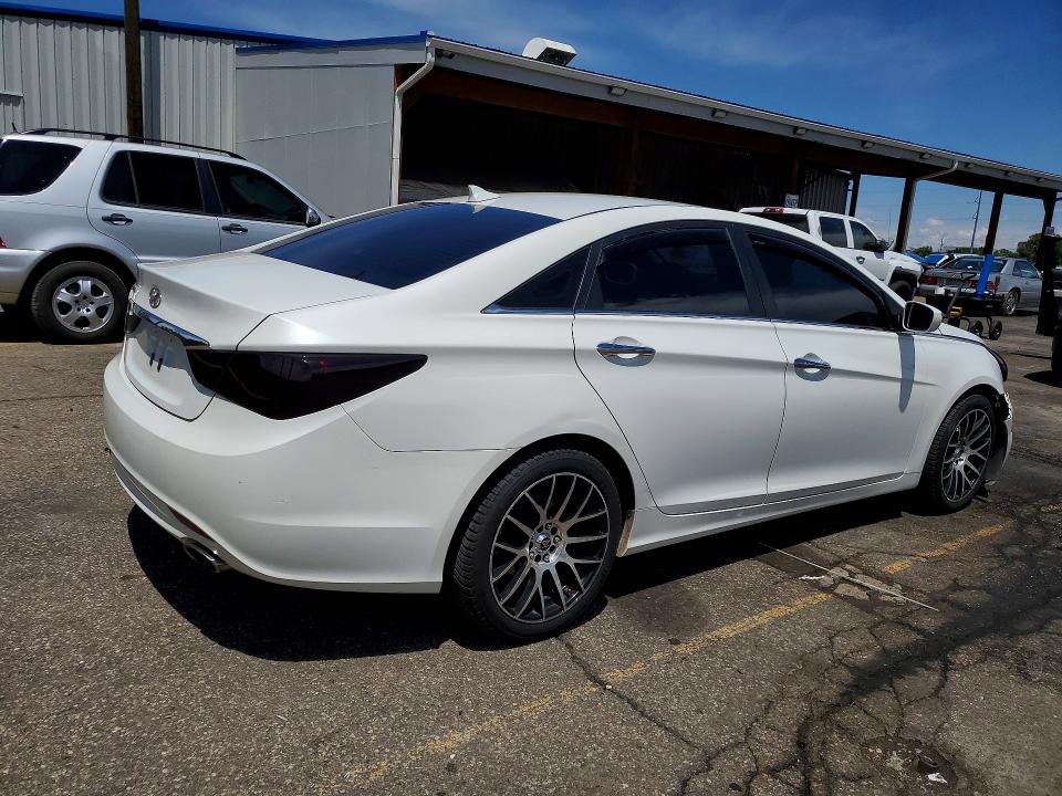 2012 Hyundai Sonata VIN 5NPEC4AC6CH313090 COPART salvage auction — FRONT END, CO - PUBLIC - SALVAGE TITLE, sold $2,050 on 2026-07-14 (photo 3)