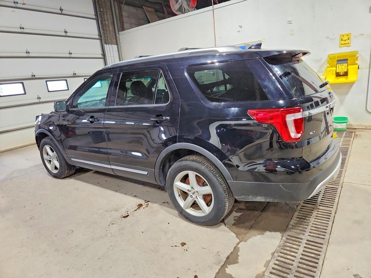 2016 Ford Explorer VIN 1FM5K8D82GGC48357 COPART salvage auction — Front End, IN - DEALER ONLY CLEAN TITLE, sold $375 on 2026-07-02 (photo 2)