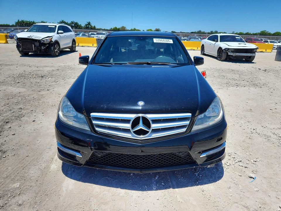 2012 Mercedes-benz C class VIN WDDGF4HB3CR209166 COPART salvage auction — MINOR DENT/SCRATCHES, Fl - Cert Of Title-Rebuilt, sold $650 on 2026-07-27 (photo 5)