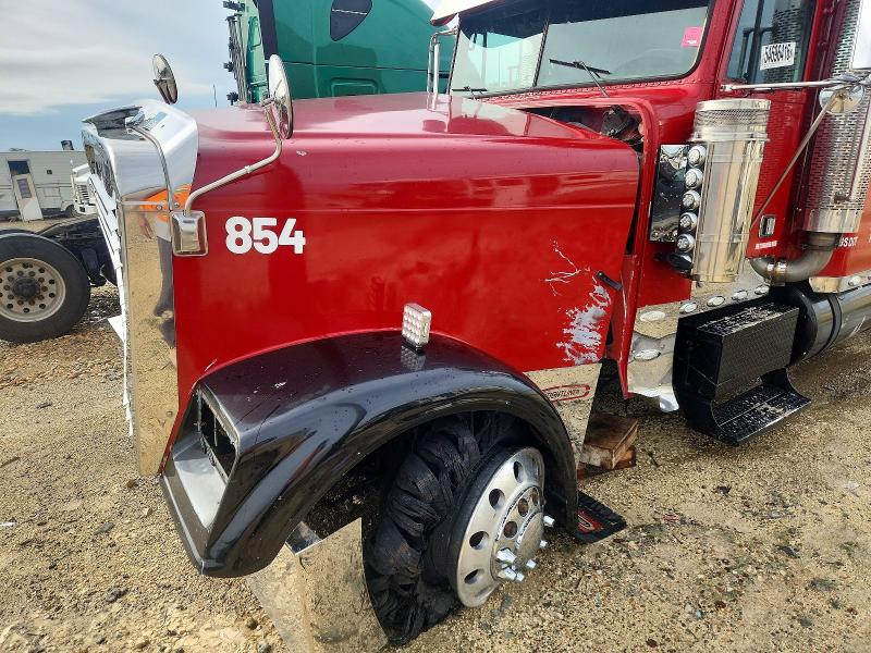 2002 Freightliner Fld120 VIN 1FUJAHCG72LG28854 COPART salvage auction — SIDE, TX - SALVAGE VEHICLE TITLE, sold $11,800 on 2026-07-16 (photo 9)