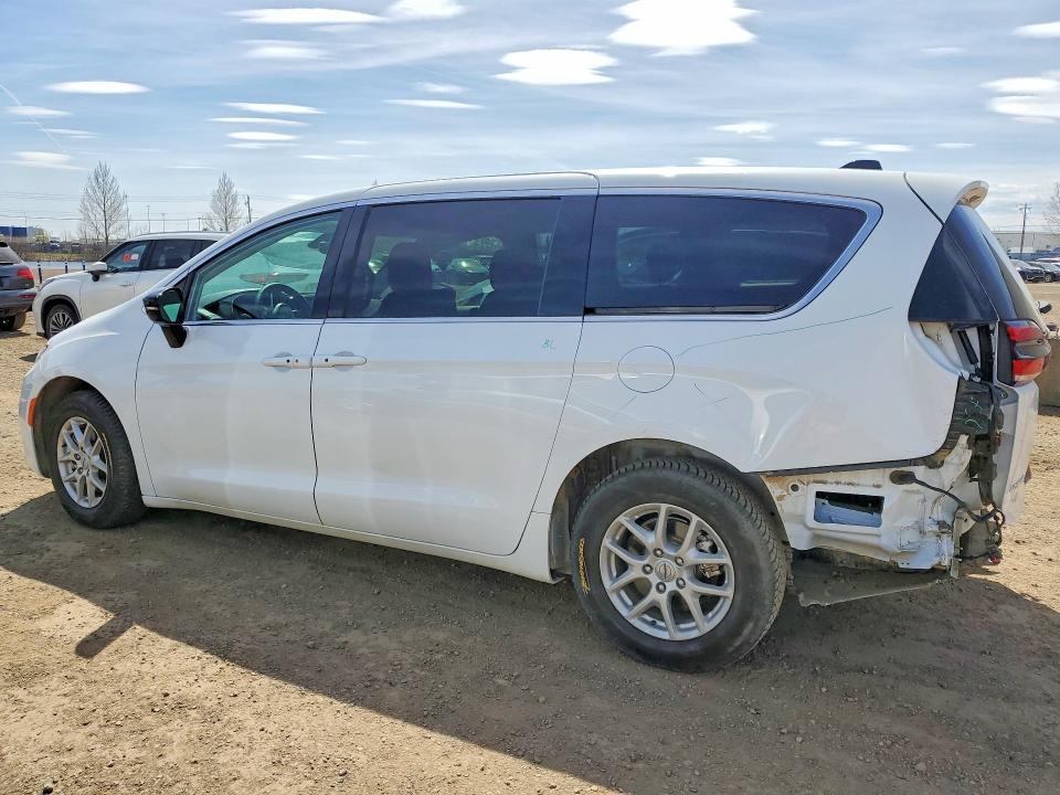 2024 Chrysler Pacifica VIN 2C4RC1BGXRR159013 COPART salvage auction — REAR END, Salvage Title, sold $10,700 on 2026-07-28 (photo 2)