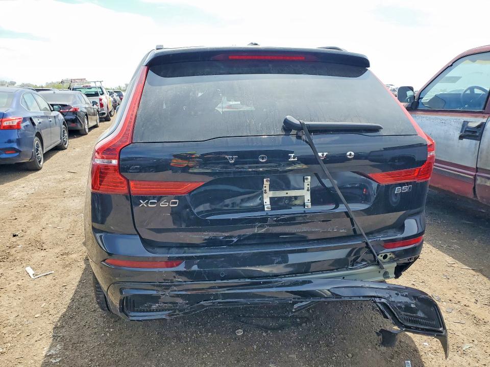 2025 Volvo VIN YV4M12RJ1S1216102 COPART salvage auction — ROLLOVER, Il - Salvage Certificate, sold $7,400 on 2026-07-07 (photo 6)
