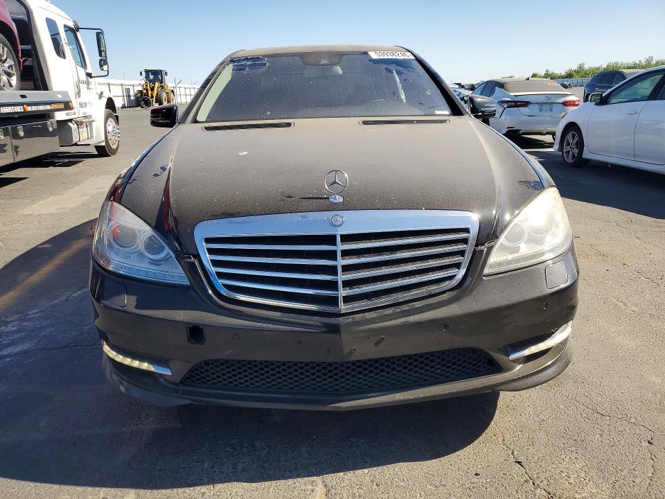 2011 Mercedes-benz S-klasse VIN WDDNG7BB2BA361659 COPART salvage auction — VANDALISM, Ca - Salvage Certificate, sold $1,900 on 2026-08-06 (photo 5)